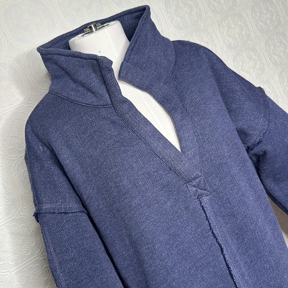 SOFT SURROUNDINGS | Navy Inside-Out Fleece Detail, V-Neck Pullover, Tuni… - Picture 2 of 8